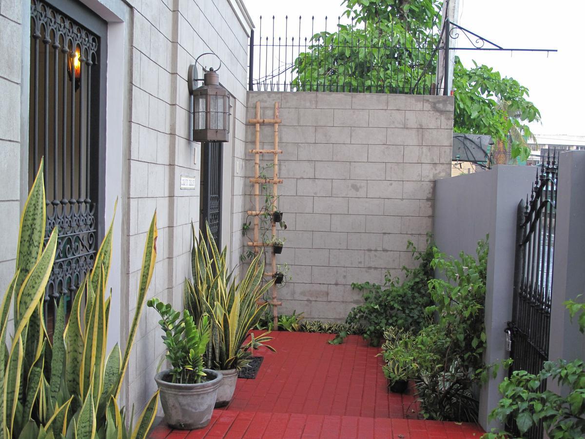 Casita Aurora Bed And Breakfast Legazpi Bagian luar foto